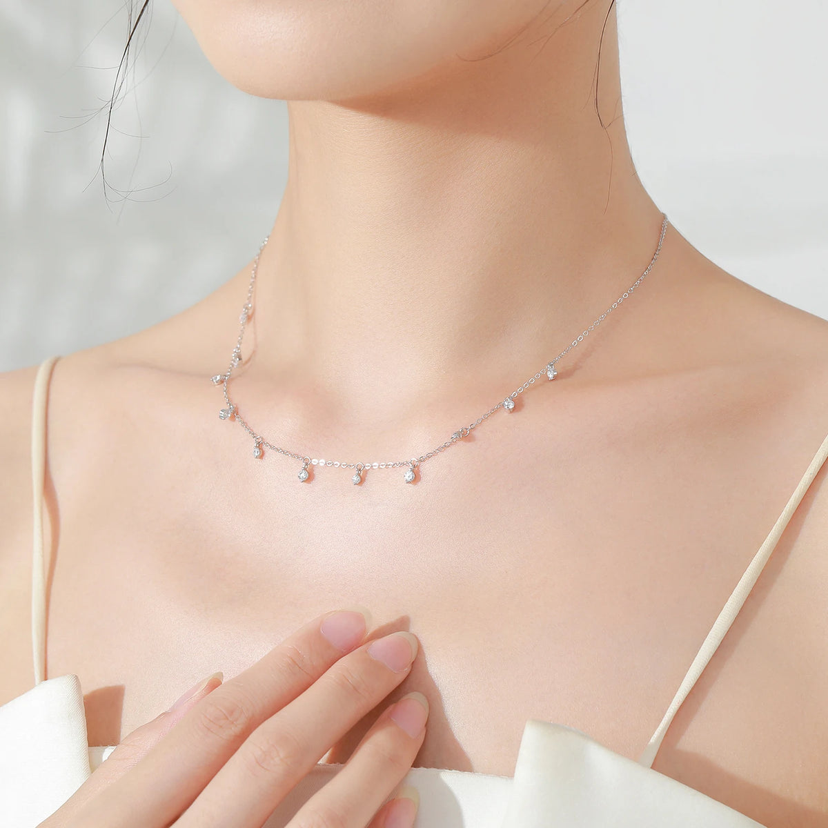 Colar Choker Prata 925 com Detalhes Delicados